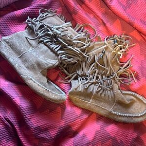 Minnetonka Brown Fringe Boots